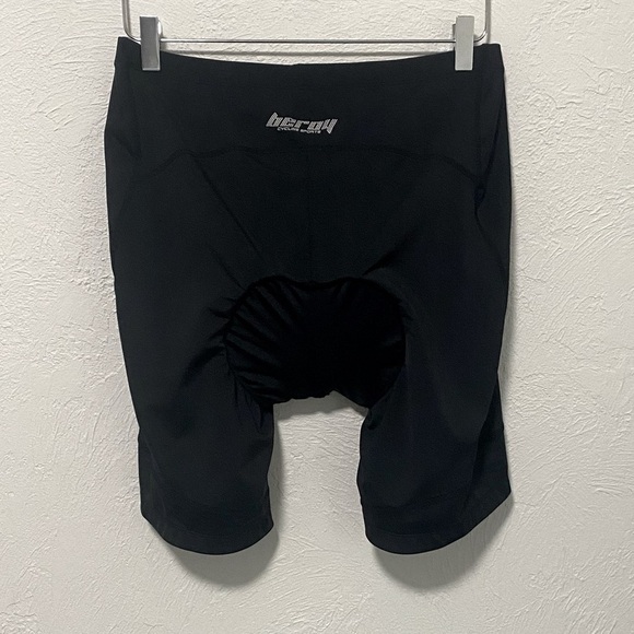 BEROY - NWT - SIZE 3XL - CYCLING SHORTS - GOOD PADDING- REFLECTIVE MATERIAL - Picture 2 of 8